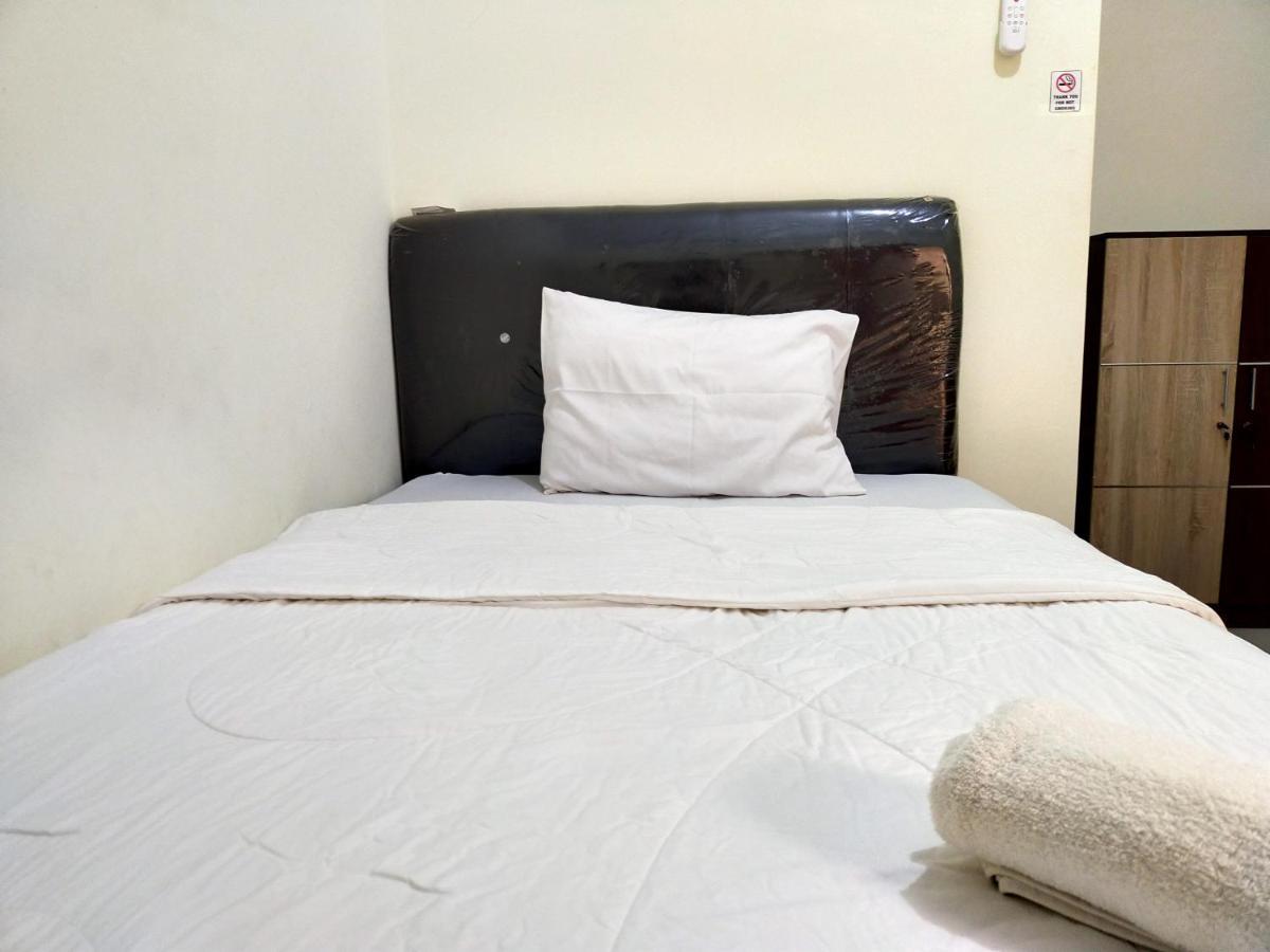 Homestay Danesti Syariah Near Bandara Sultan Hasanuddin Macáçar Exterior foto
