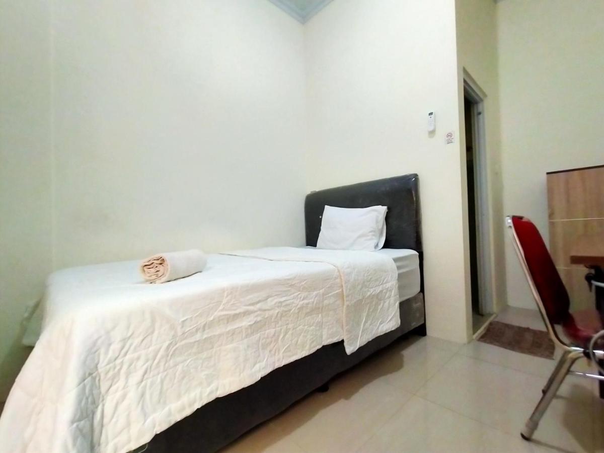 Homestay Danesti Syariah Near Bandara Sultan Hasanuddin Macáçar Exterior foto